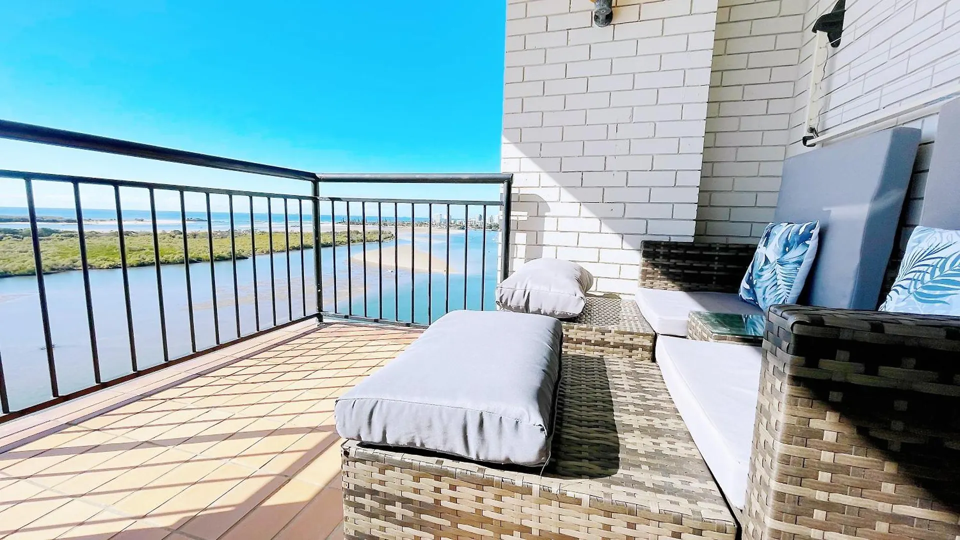 Appart hôtel Maroochydore Riverfront Apartment