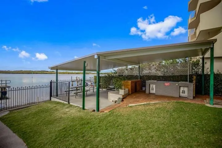 Maroochydore Riverfront Apartment 0*,  Australie