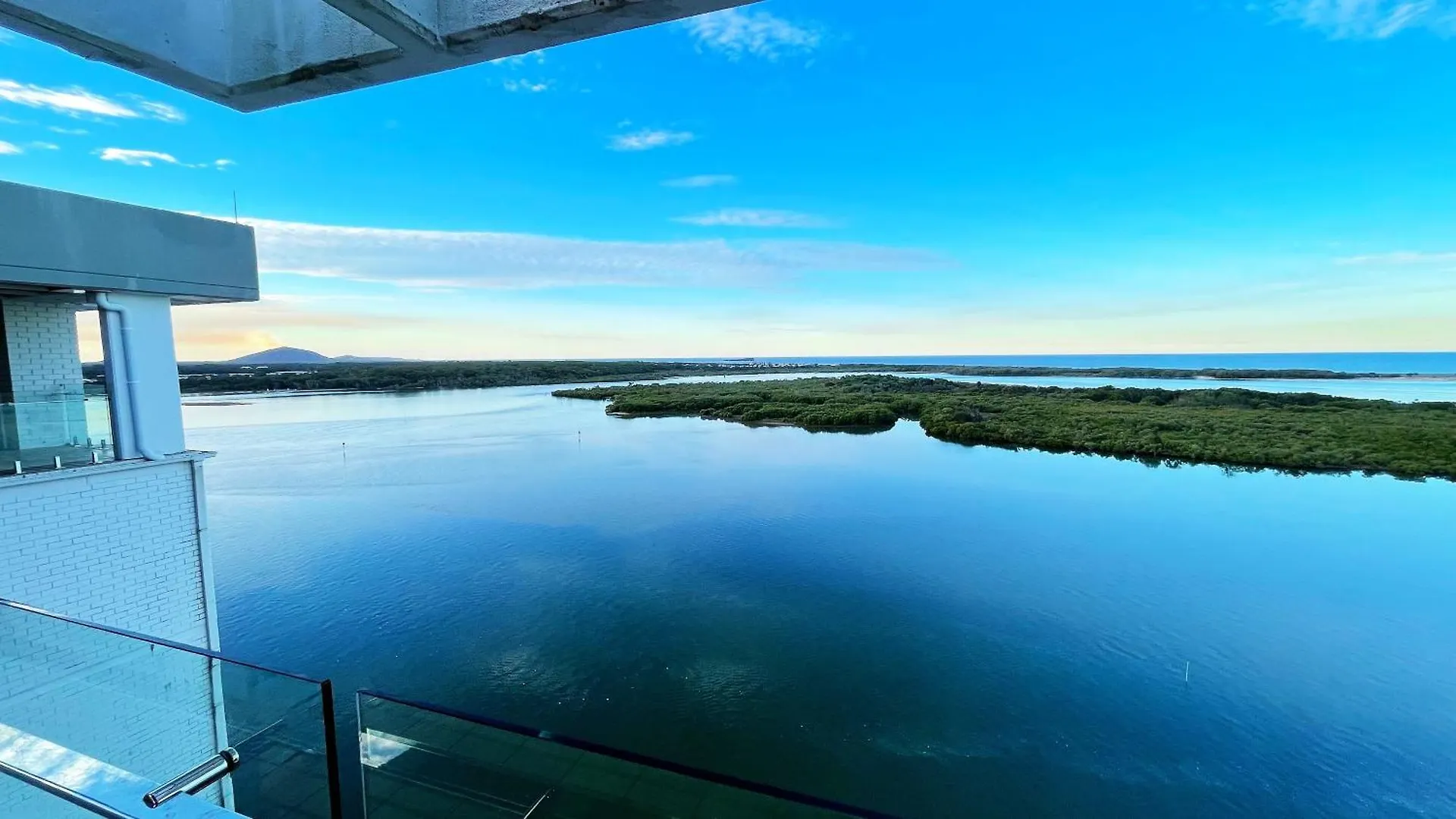 Maroochydore Riverfront Apartment